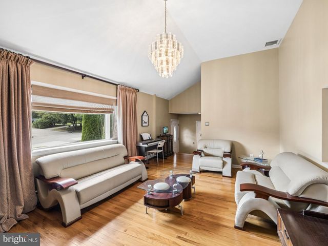 515 DAVIS RD, Cheltenham, PA 19012