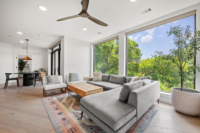 2209 S 1st ST 328, Austin, TX 78704
