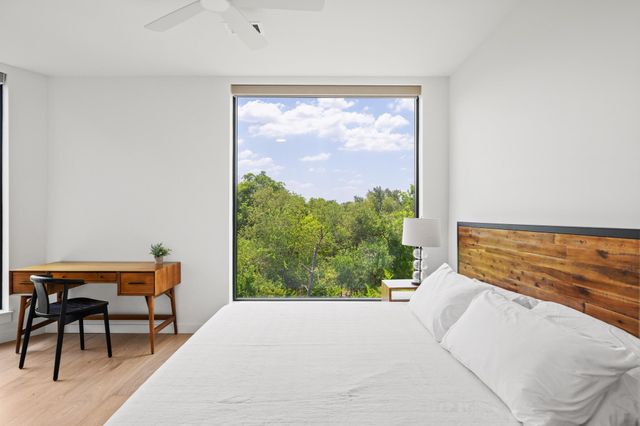 2209 S 1st ST 328, Austin, TX 78704