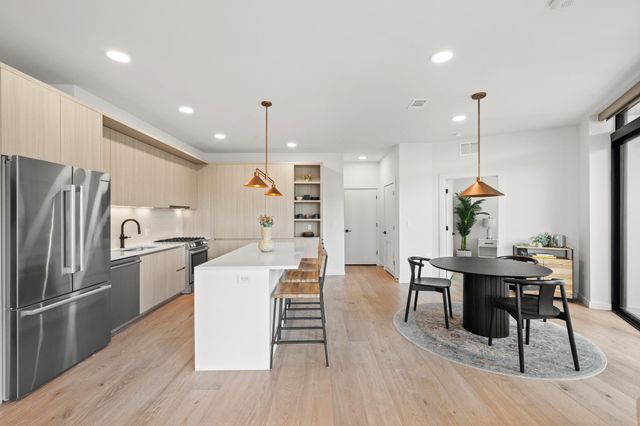 2209 S 1st ST 328, Austin, TX 78704