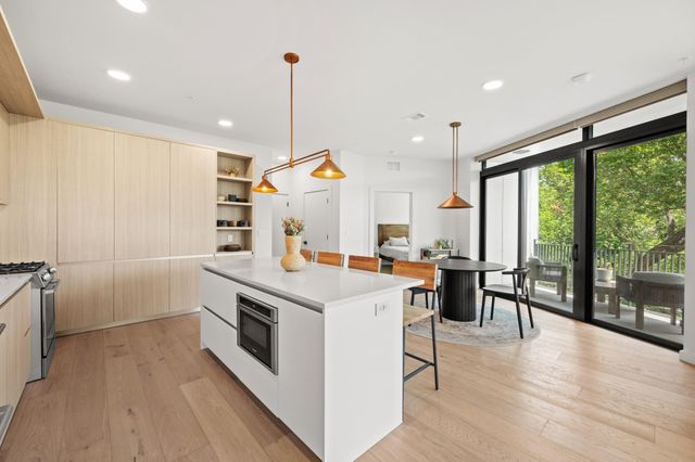 2209 S 1st ST 328, Austin, TX 78704