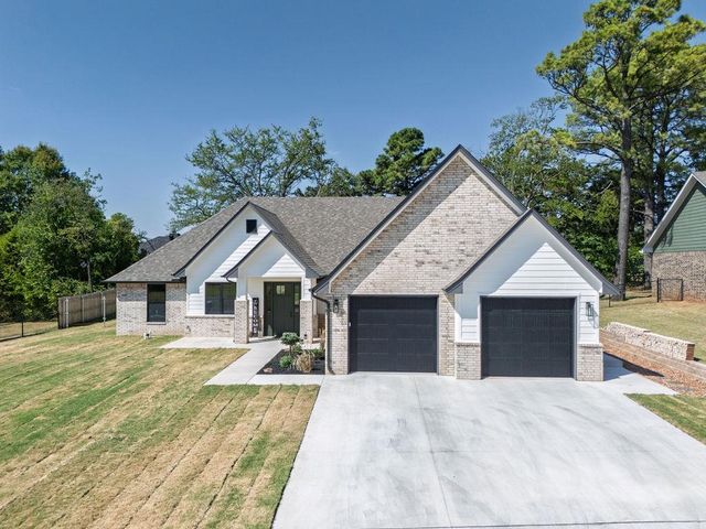 1804 Larkin Lane, Shawnee, OK 74804