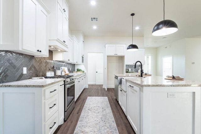 1804 Larkin Lane, Shawnee, OK 74804
