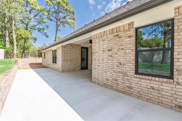 1804 Larkin Lane, Shawnee, OK 74804