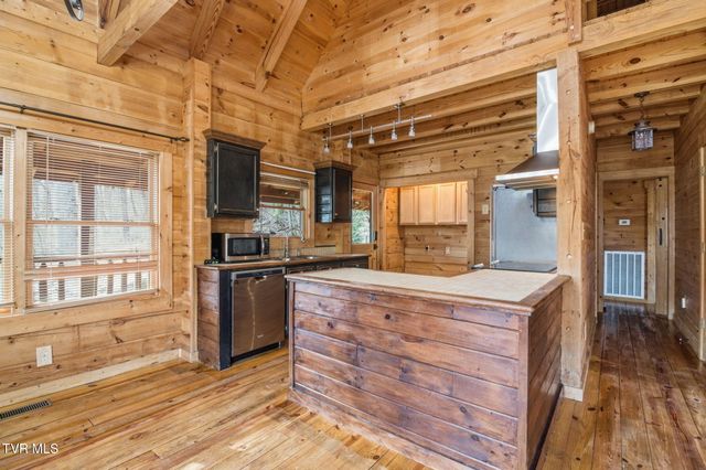 24481 Walden Road, Abingdon, VA 24210