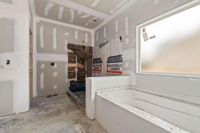 213 Telluride Court, Aberdeen, NC 28315