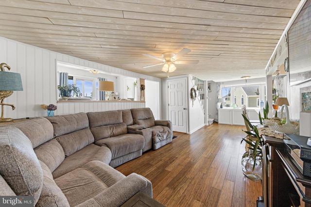 78 JERI ANN DRIVE, Manahawkin, NJ 08050