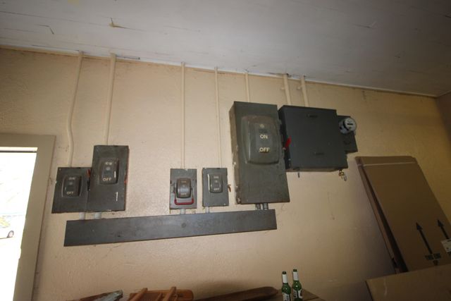 2243 N Kellett Avenue, Springfield, MO 65803