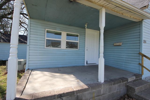 2243 N Kellett Avenue, Springfield, MO 65803