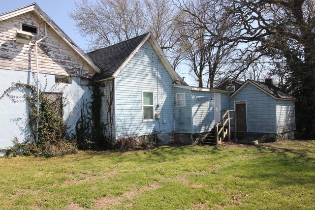 2243 N Kellett Avenue, Springfield, MO 65803