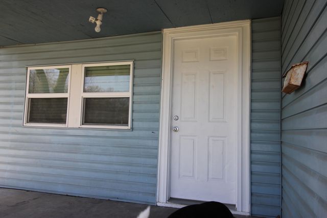 2243 N Kellett Avenue, Springfield, MO 65803