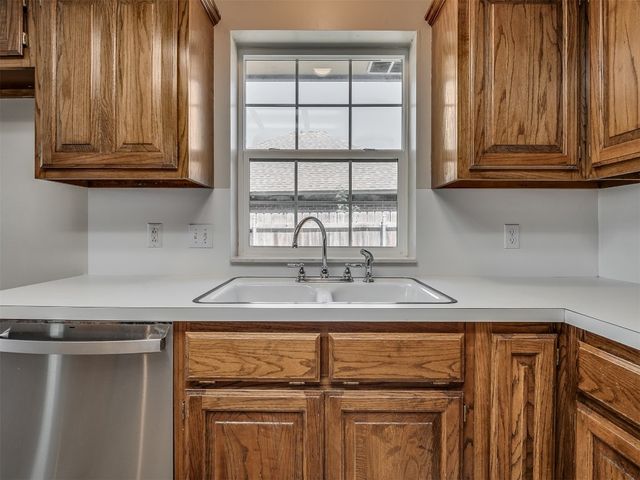 400 Ryan Way, Edmond, OK 73003