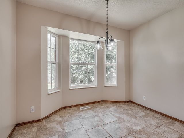 400 Ryan Way, Edmond, OK 73003