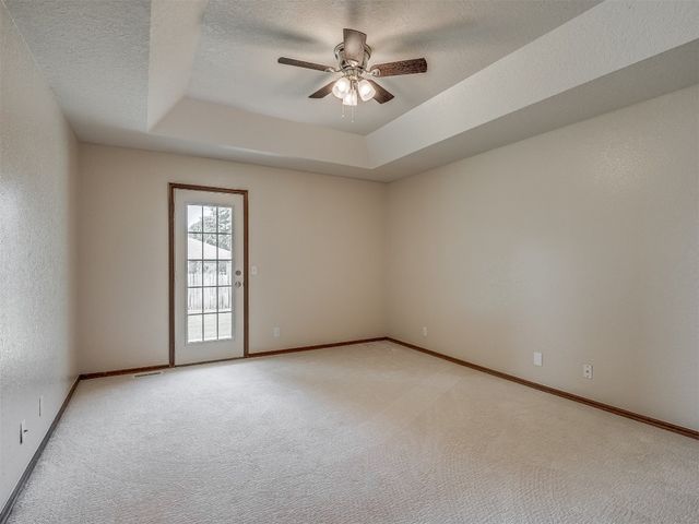 400 Ryan Way, Edmond, OK 73003