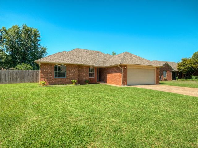 400 Ryan Way, Edmond, OK 73003