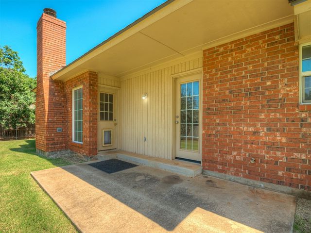 400 Ryan Way, Edmond, OK 73003