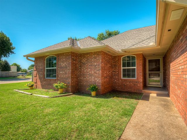 400 Ryan Way, Edmond, OK 73003