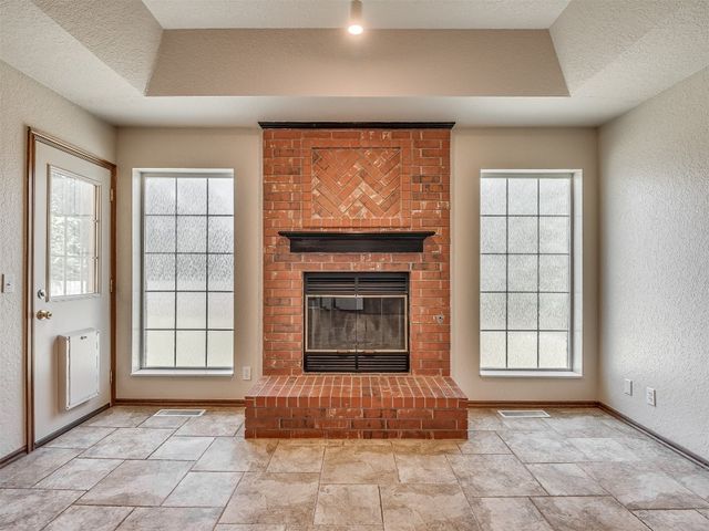 400 Ryan Way, Edmond, OK 73003