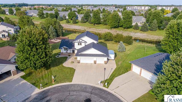 120 Callaway Court, Mankato, MN 56001