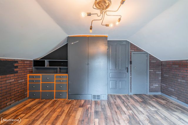 6144 E Atherton Road, Burton, MI 48519