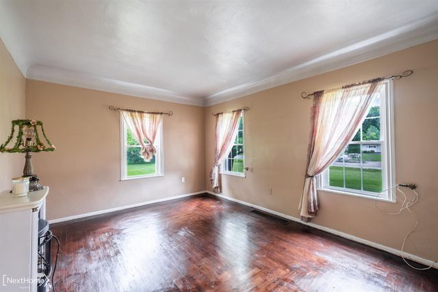 6144 E Atherton Road, Burton, MI 48519
