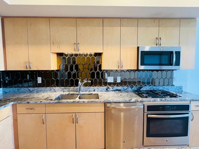 740 Portland Avenue 1109, Minneapolis, MN 55415