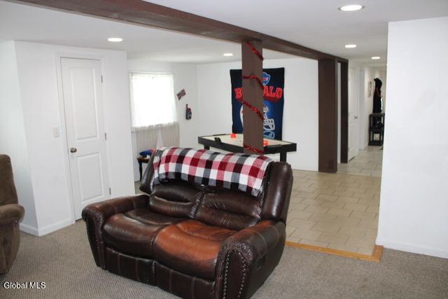 5764 Amsterdam Road, Schenectady, NY 12302