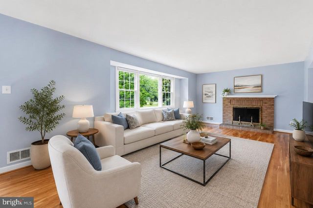 8543 MOUNT VERNON HWY, Alexandria, VA 22309