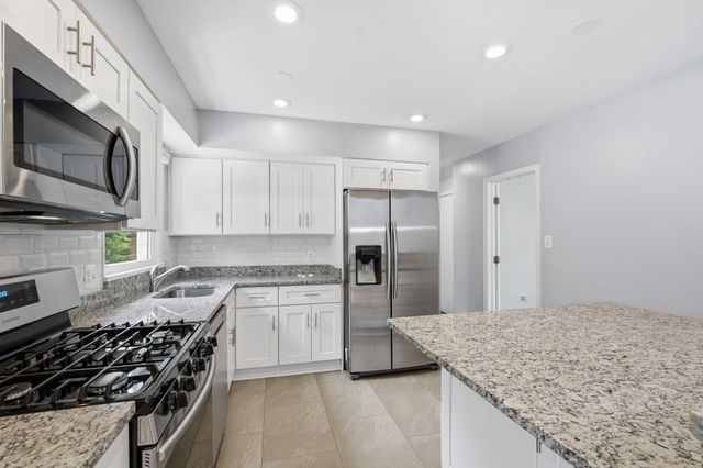 8543 MOUNT VERNON HWY, Alexandria, VA 22309