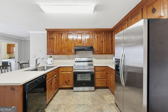 5665 Fairwood Drive, Acworth, GA 30101