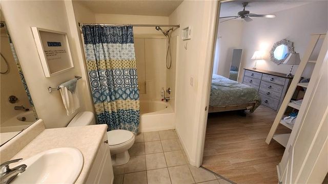 5090 Fairways Circle H202, Vero Beach, FL 32967