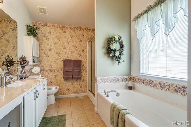 1903 Bonnie Brook Lane, Wentzville, MO 63385