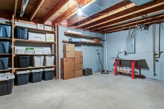 1903 Bonnie Brook Lane, Wentzville, MO 63385