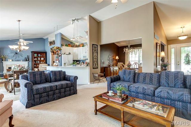 1903 Bonnie Brook Lane, Wentzville, MO 63385