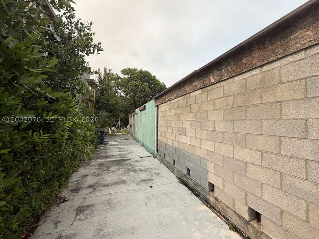 615 SW 16th St, Fort Lauderdale, FL 33315