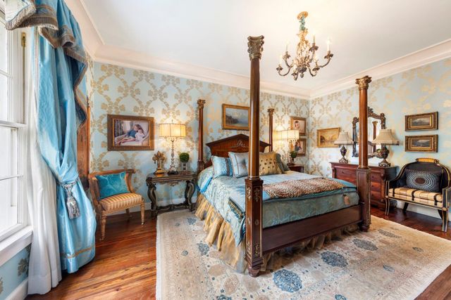 2 Grand Colonial Drive, The Woodlands, TX 77382