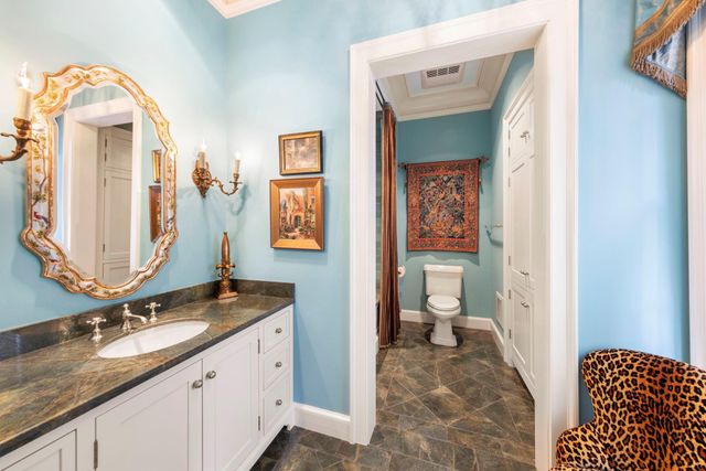 2 Grand Colonial Drive, The Woodlands, TX 77382