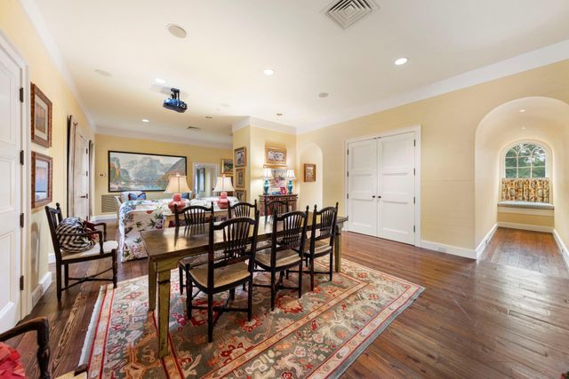 2 Grand Colonial Drive, The Woodlands, TX 77382