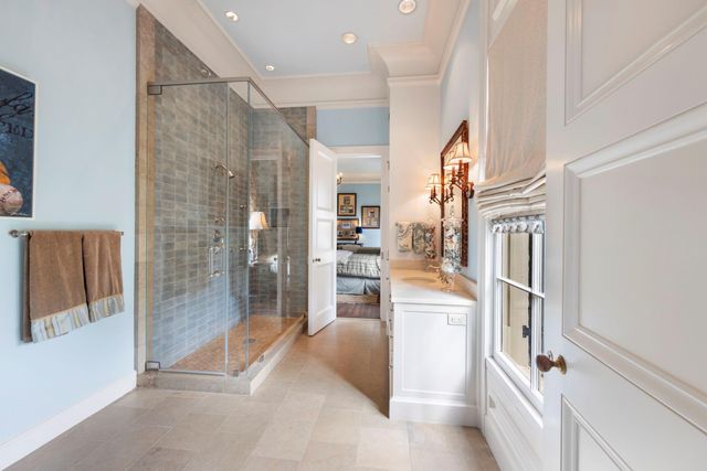 2 Grand Colonial Drive, The Woodlands, TX 77382