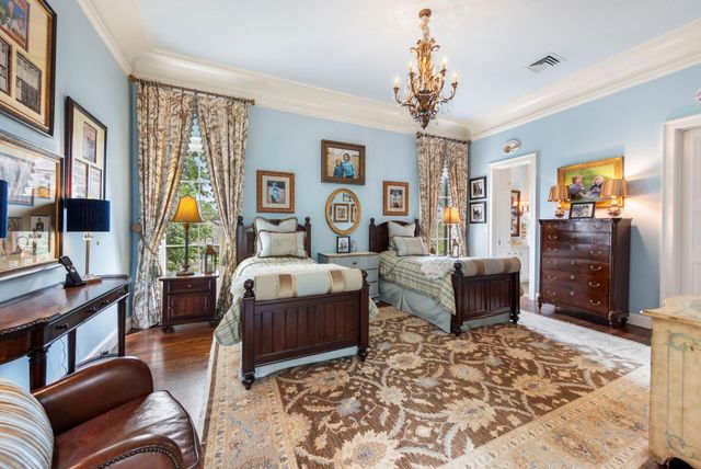 2 Grand Colonial Drive, The Woodlands, TX 77382