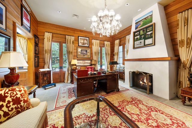 2 Grand Colonial Drive, The Woodlands, TX 77382