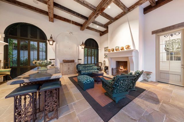 2 Grand Colonial Drive, The Woodlands, TX 77382