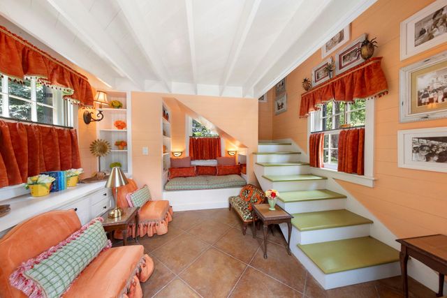 2 Grand Colonial Drive, The Woodlands, TX 77382