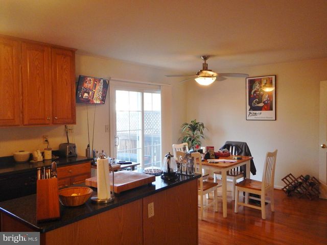 2012 GALLOWS TREE CT, Vienna, VA 22182