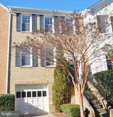 2012 GALLOWS TREE CT, Vienna, VA 22182