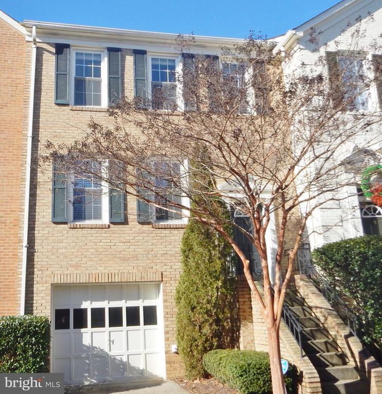 2012 GALLOWS TREE CT, Vienna, VA 22182