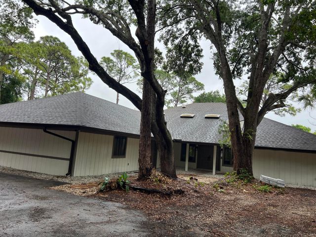 1975 SW St Andrews Drive, Palm City, FL 34990