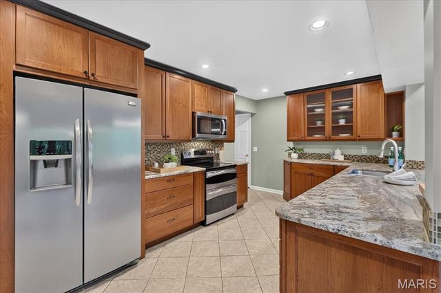 11355 Cragwold Road, Sunset Hills, MO 63122