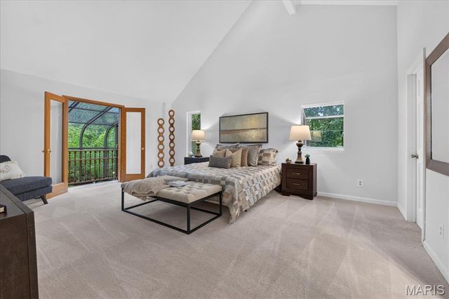 11355 Cragwold Road, Sunset Hills, MO 63122