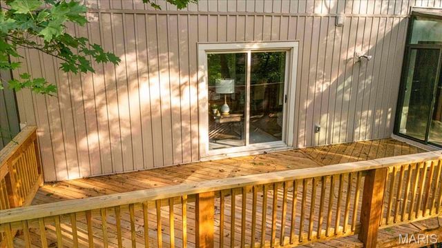11355 Cragwold Road, Sunset Hills, MO 63122